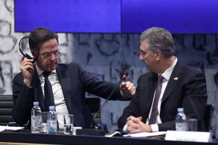 Rutte se sastao i s Jandrokovićem pa položio vijenac kod Spomenika domovini