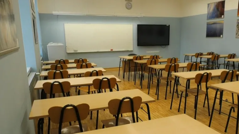 Povratak u &scaron;kole uz nova pravila: mobiteli ostaju izvan učionica, sigurnost na prvom mjestu