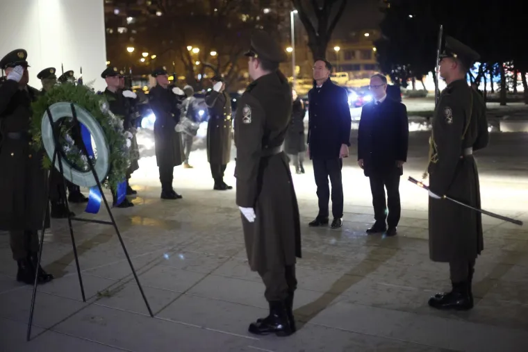 Rutte se sastao i s Jandrokovićem pa položio vijenac kod Spomenika domovini