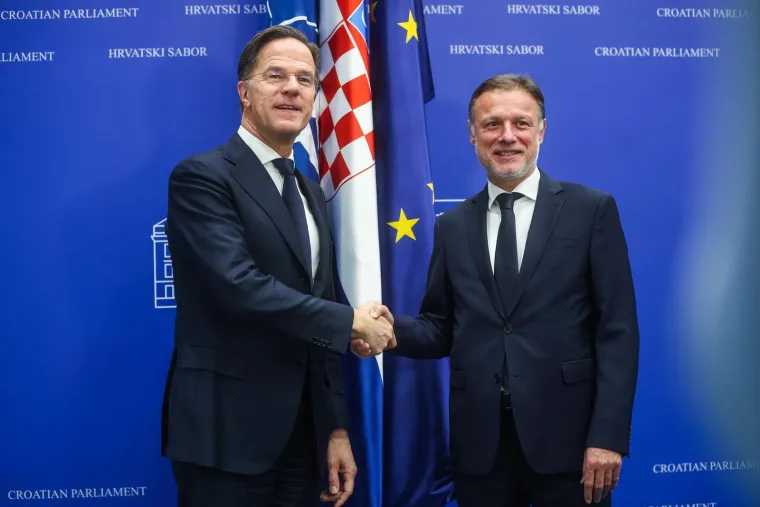 Rutte se sastao i s Jandrokovićem pa položio vijenac kod Spomenika domovini