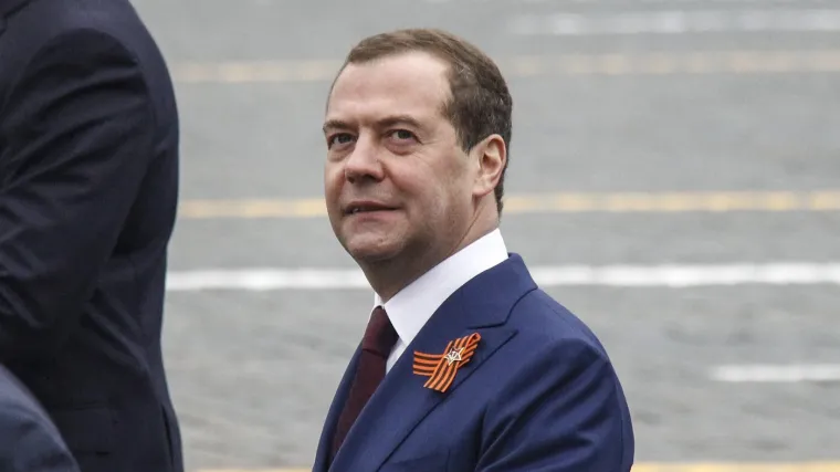 Medvedev &scaron;okirao izjavom o Grenlandu: 'Mogao bi se pripojiti Rusiji. Trump, požuri...'
