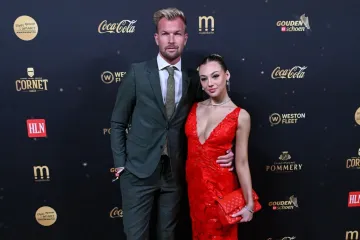 Je li ovo potvrda romanse? Suprug Blanke Vla&scaron;ić stigao na crveni tepih sa zgodnom plavu&scaron;om