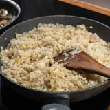 Je li riža sigurna za podgrijavanje? Liječnica objasnila detalje, te navela važna pravila