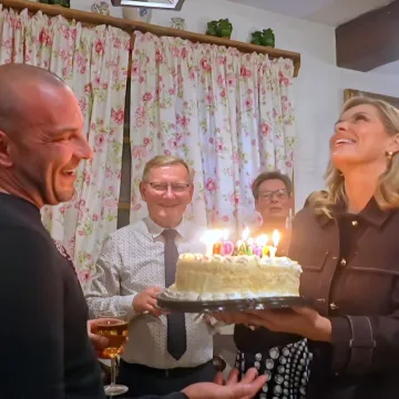 Josip Đ. &scaron;okiran rođendanskim iznenađenjem u 'Ljubav je na selu': 'Kao da su mi &scaron;amar lupili'