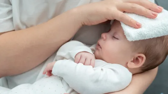 Liječnici 15 puta bebu poslali kući, a sada se bori za život: 'Dali joj krive dijagnoze'