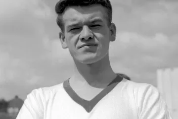 Svijet oplakuje odlazak legende: Umro slavni nogometa&scaron;, jedna njegova fotografija postala je ikonična