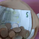 Je li 10 eura vi&scaron;e dovoljno za dostojanstven život? Roditelji njegovatelji kažu &ndash; ne!