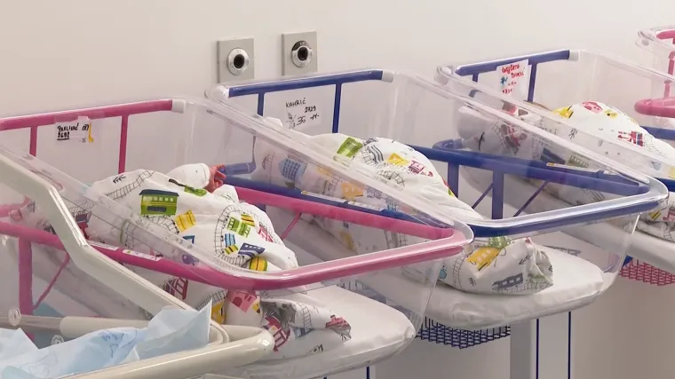 Pronađen opasan toksin u hrani za bebe: Pozivaju se kupci da odmah vrate proizvod