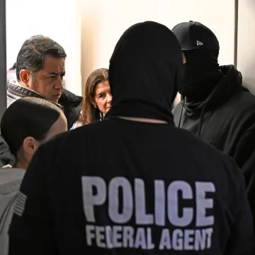 Agenti uhitili zaposlenika Gradskog vijeća New Yorka: Je li sve povezano s njegovim podrijetlom?