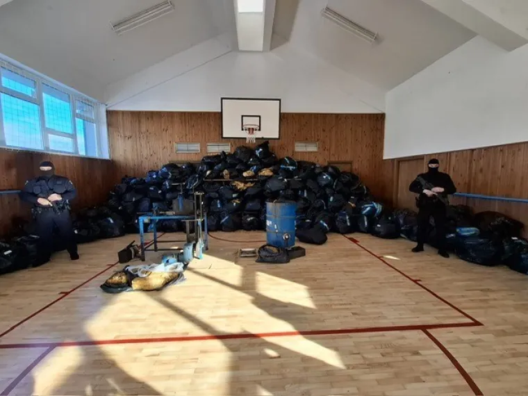 Nevjerojatan ulov policije kraj Pleternice: Četiri tone duhana, 42.800 eura u ke&scaron;u...