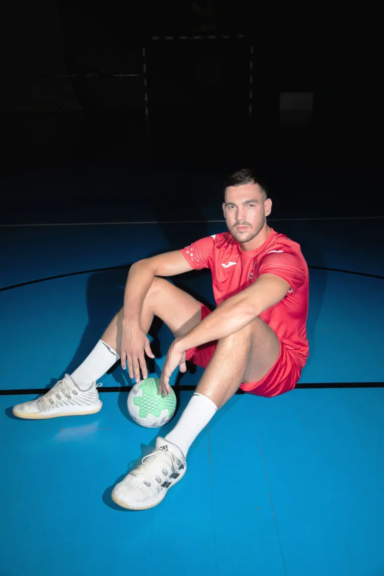 &Scaron;armer od malih nogu: 'Gospodin Savr&scaron;eni' Karlo danas slavi rođendan, a ovako je nekad izgledao