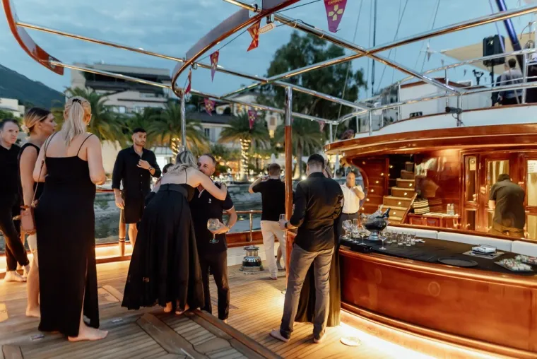 Od jedrilica do restorana s Michelinovom zvjezdicom: Black Velvet Affair večeri by Game Changer