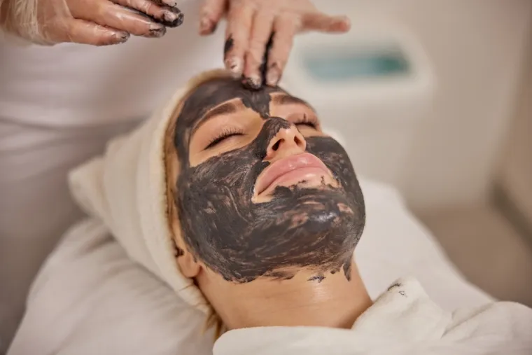 Mit o detoksikaciji kože: Obećava se čudo, ali ovo vam nitko ne govori