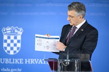 Plenković novinarima pokazao grafove, pa poslao političku poruku