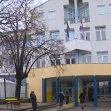 Nakon tri tjedna pauze 900 kninskih učenika ponovno u &scaron;kolskim klupama