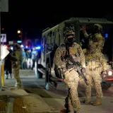 Agent pucao na mu&scaron;karca, izbio kaos na ulicama: Na ljude bacali &scaron;ok-bombe?