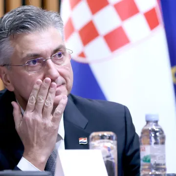 Plenkovića danas čeka 'užaren stolac': Zastupnici se vraćaju u klupe u novoj godini