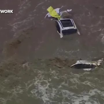 Bujične poplave pogodile australsku državu Victoriju: Pogledajte snimke automobila koje nose valovi