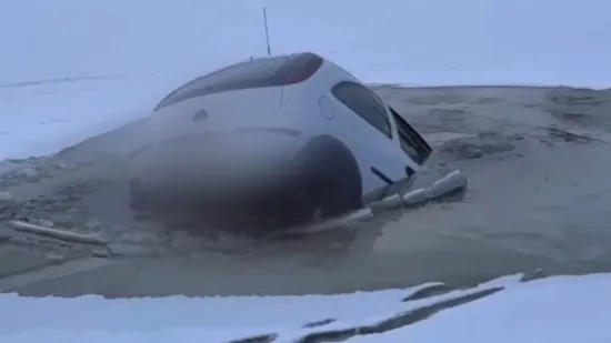 Vožnja po zaleđenom jezeru zavr&scaron;ila potopom, policija potvrdila da akterima prijeti zatvor