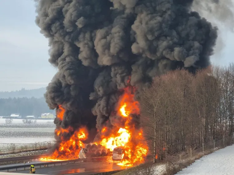 Detalji horora na autocesti: Eksplodirala cisterna s gorivom, jedna osoba poginula. Snimke su stra&scaron;ne