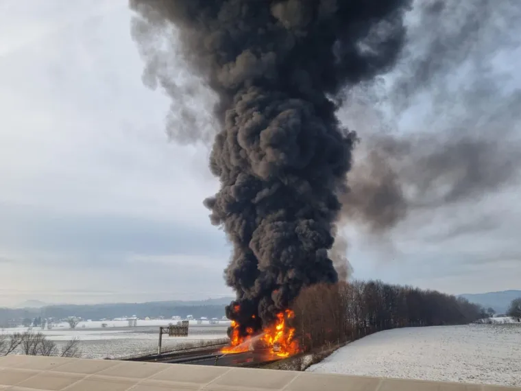 Detalji horora na autocesti: Eksplodirala cisterna s gorivom, jedna osoba poginula. Snimke su stra&scaron;ne