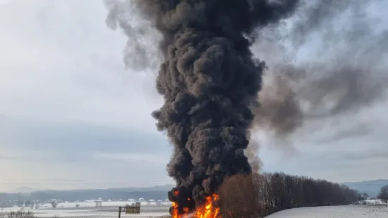 Prizori strave i užasa na slovenskoj autocesti: Buktinja guta vozila, suklja gusti crni dim