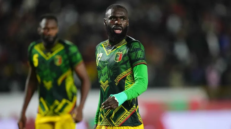 &lsquo;Duhovni vođa&rsquo; obećao slavlje reprezentacije, mje&scaron;tani ostali praznih ruku: 'Jesam li Bog?'