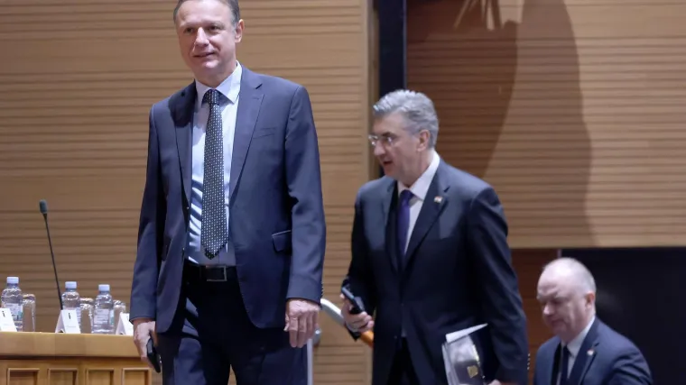 Sabor prasnuo u smijeh, HDZ-ovcima stigla optužba: 'Upravo ste javno u&scaron;li u korupciju'