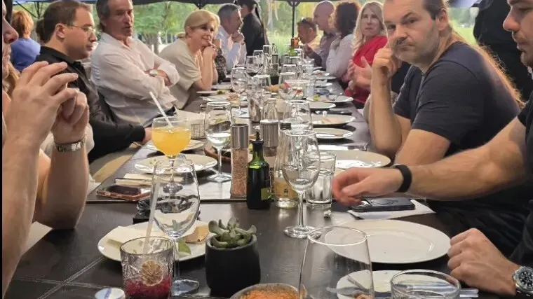 Možete li vjerovati u čijem dru&scaron;tvu je uhvaćena Kolinda? A tek kad vidite gdje ide...