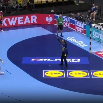 Golman &Scaron;panjolske 'spustio roletu': Pogledajte sjajnu obranu sedmerca Srbiji