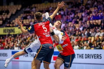 Španjolci se naljutili i prebacili u višu brzinu protiv Srbije