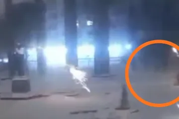 Olga kao da je od čelika! Dron Shahed eksplodirao kraj nje, ona nastavila mesti!