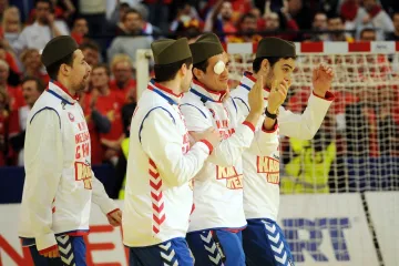 Skandal u Beogradu! Umjesto Hrvata pogodili bocom srpsku legendu: Umalo ostao bez oka