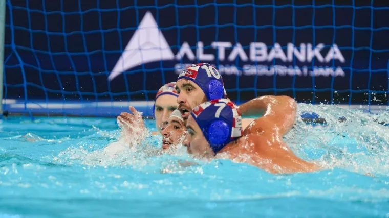 Sramotni potez Grka &scaron;okirao i 'vaterpolskog Jordana': 'Sreća da Žuvela nije teže ozlijeđen'