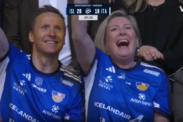 Ova žena ukrala je poglede na tribinama: U dresu navija za reprezentaciju, znate li o kome je riječ?