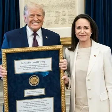 S osmijehom od uha do uha Trump se dočepao Nobela: 'I jedan i drugi su se osramotili'