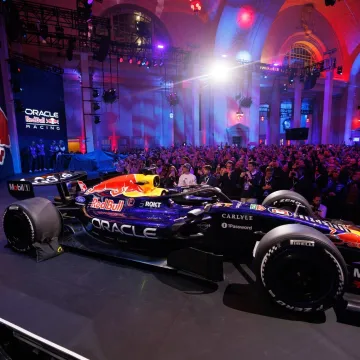 Red Bull nakon deset godina mijenja boju bolida