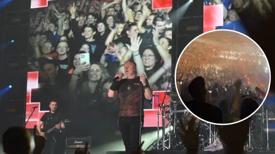 Thompson zapjevao pjesmu, cijela dvorana zagrmila, a pogledajte &scaron;to radi mu&scaron;karac na dnu snimke