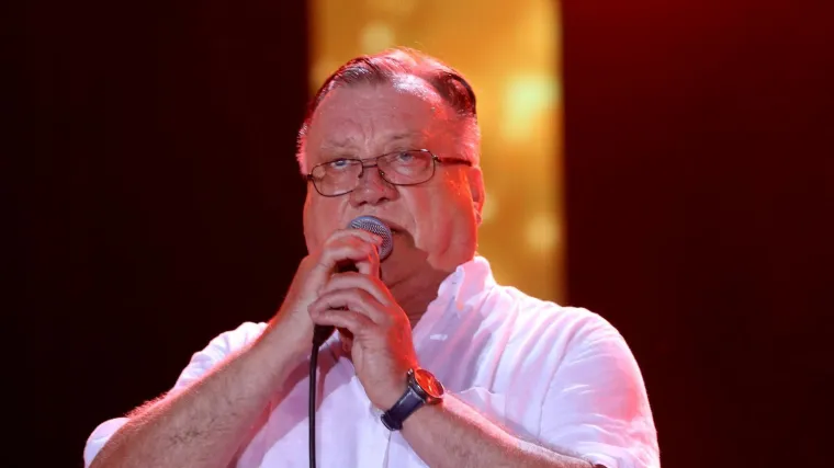 Dino Be&scaron;lić podijelio rijetku fotografiju s ocem Halidom: Pjesmom prizvao pro&scaron;la vremena