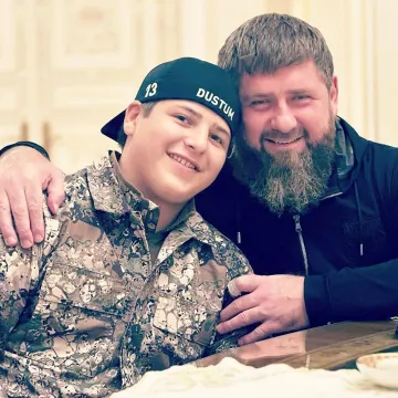 Vođi Čečenije te&scaron;ko naru&scaron;eno zdravlje, a sada mu nastradao sin: Bori se za život nakon prometne nesreće