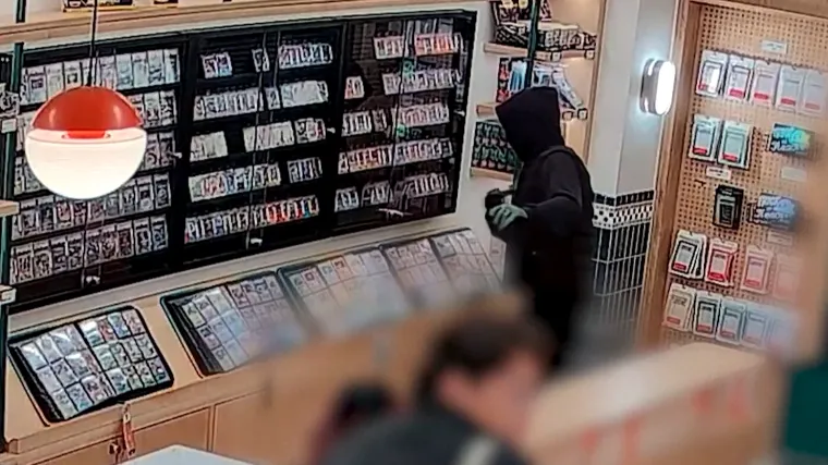 Naoružani lopovi čekićima razbijali vitrine u New Yorku: Kad vidite &scaron;to su ukrali, sve će vam biti jasno