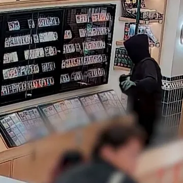 Naoružani lopovi čekićima razbijali vitrine u New Yorku: Kad vidite &scaron;to su ukrali sve će vam biti jasno