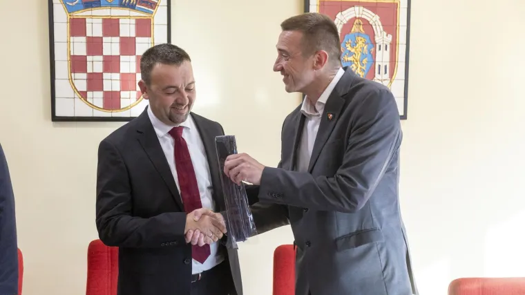 Pavliček optužio Penavu da je blagajna prazna, stigao mu žestok odgovor: 'Tko tu laže?'