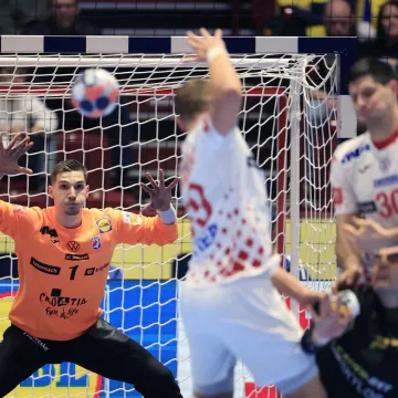 Hrvatska uz puno muke sru&scaron;ila autsajdera, senzacija Srbije, nemilosrdni &Scaron;veđani i Francuzi