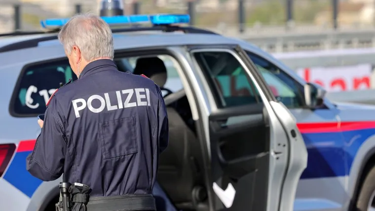 Hrvat (34) poginuo u te&scaron;kom sudaru u Austriji: Poku&scaron;ao pretjecati pa se frontalno zabio u auto