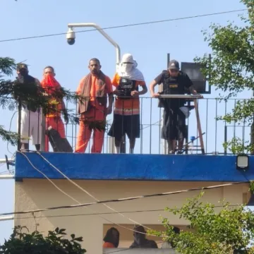 Opsadno stanje u državi! Zatvorenici se pobunili i uzeli 46 talaca