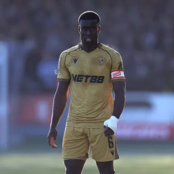 Zvijezda Premier lige morala kružiti iznad grada pri dolasku na liječnički