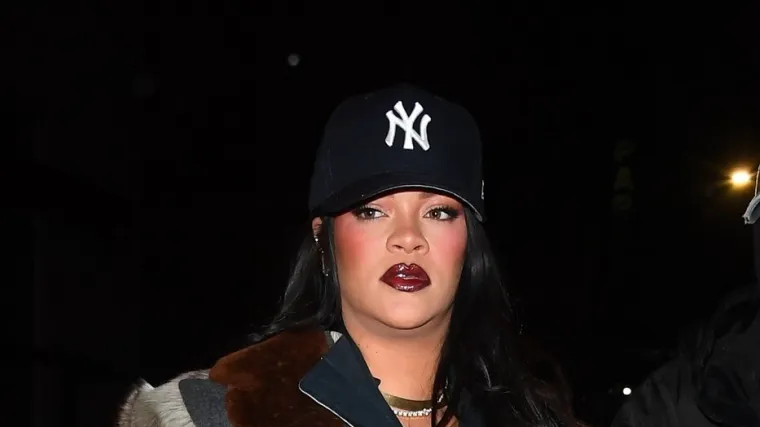 Rihanna udarena pred hotelom: Dru&scaron;tvene mreže bruje o reakciji pjevačice