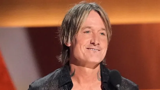 Tinta na papirima za razvod se nije ni osu&scaron;ila, a Keith Urban već živi s 32 godine mlađom