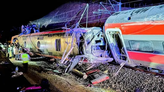 U sudaru vlakova petero mrtvih, spa&scaron;avanje jo&scaron; traje: &Scaron;ire se dramatične fotografije